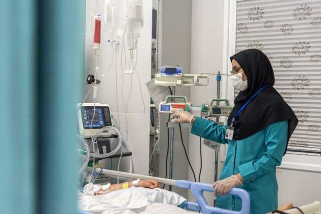 عکس تزئینی است فقط یک مصدوم حادثه واژگونی اتوبوس دانشآموزان کرمان بستری است