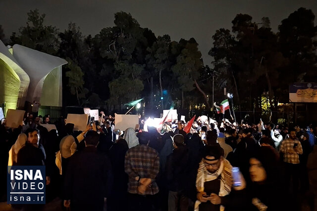 ویدیو/ تجمع مردمی در حمایت از تنبیه رژیم متجاوز اسرائیل توسط ایران ویدیو/ تجمع مردمی در حمایت از تنبیه رژیم متجاوز اسرائیل توسط ایران