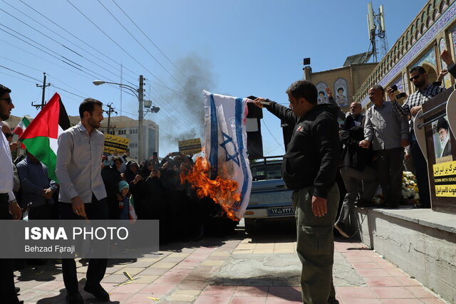 اجتماع کرمانشاهیان در حمایت از سیلی ایران به رژیم صهیونیستی