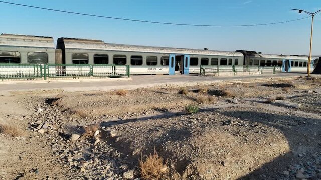 عکس تزئینی است راه آهن اقلید ـ یزد به بهرهبرداری میرسد