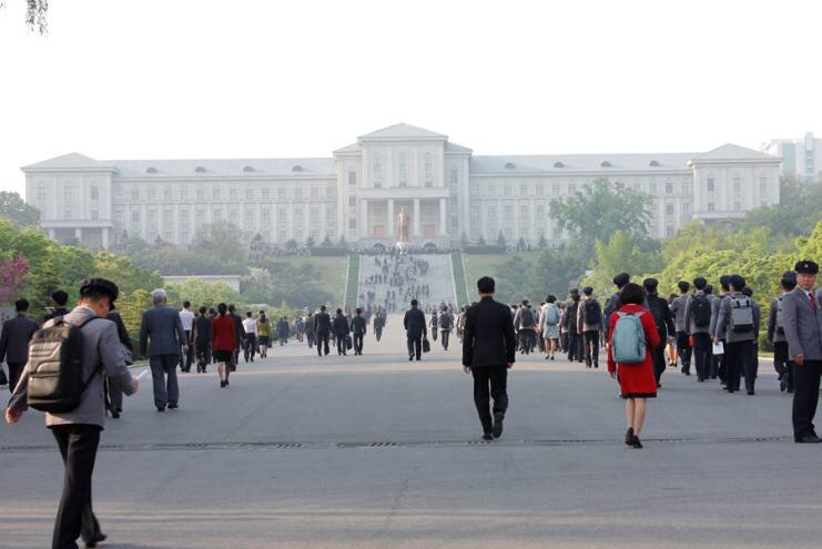 در کره شمالی دانشگاه رفتن هم عجیب و غریب است!