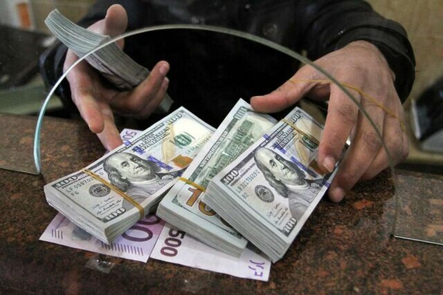 ارز ۲۸۵۰۰ با ۴۲۰۰ یکی نیست/ افزایش ۲۳۸ همتی پایهپولی با ارز ۴۲۰۰ در دوران همتی ارز ۲۸۵۰۰ با ۴۲۰۰ یکی نیست/ افزایش ۲۳۸ همتی پایهپولی با ارز ۴۲۰۰ در دوران همتی