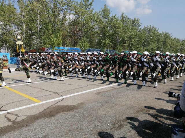 مراسم رژه ارتش برگزار شد