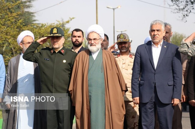 آغاز مراسم بزرگداشت روز ارتش در رشت