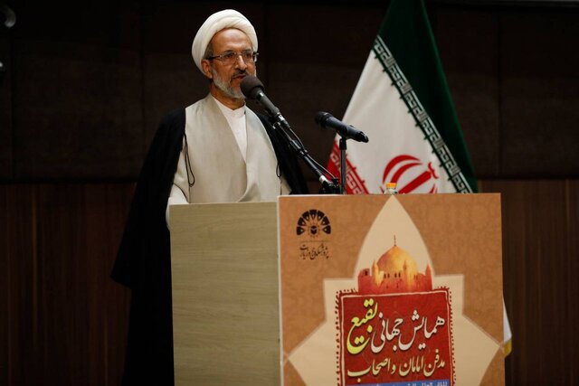 تجلیل از۶ تن از خادمان فرهنگی و بقیعپژوهان