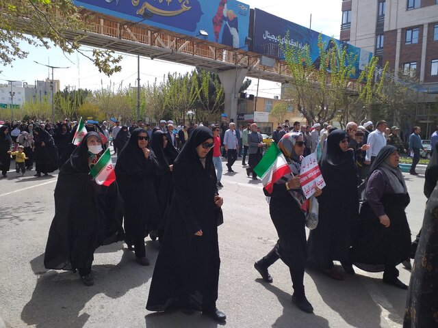 راهپیمایی مردم بجنورد در حمایت از حمله موشکی ایران به اسرائیل