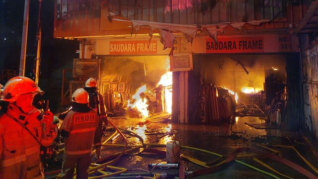 آتش سوزی در پایتخت اندونزی ۷ کشته برجای گذاشت