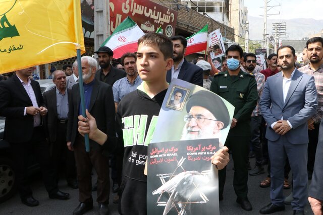 راهپیمایی مردم شهرستان‌های غرب استان تهران در حمایت از عملیات وعده صادق
