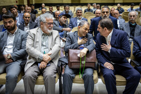 محمد مخبر معاون اول رئیس جمهور در مراسم ختم مرحوم پرویز داوودی