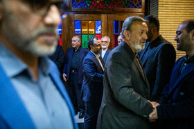 محمدرضا اسکندری وزیر اسبق جهاد کشاورزی و احسان خاندوزی وزیر اقتصاد و امور دارایی در مراسم ختم مرحوم پرویز داوودی