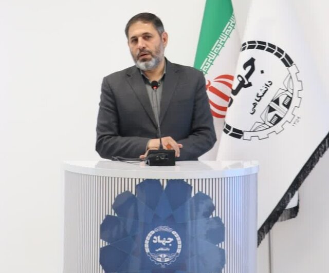 جهاد دانشگاهی یک «لکوموتیو» قوی برای کرمانشاه است جهاد دانشگاهی یک «لکوموتیو» قوی برای کرمانشاه است