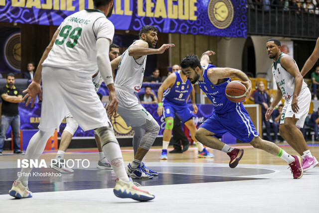 عکس آرشیوی است مصدومیت بهترین بازیکن خارجی لیگ بسکتبال