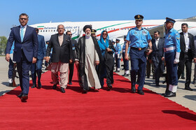Iranian President arrives in Pakistan