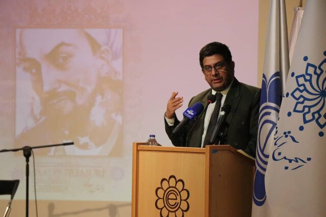 علاقه پاکستانیها به سعدی