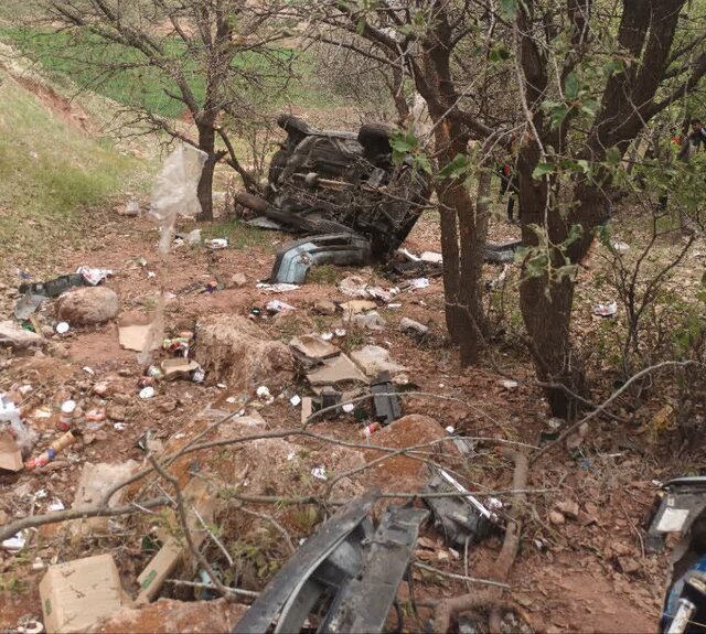 کشته شدن ۳راننده به دنبال واژگونی سه خودرو «شوتی» در جاده یاسوج به اصفهان
