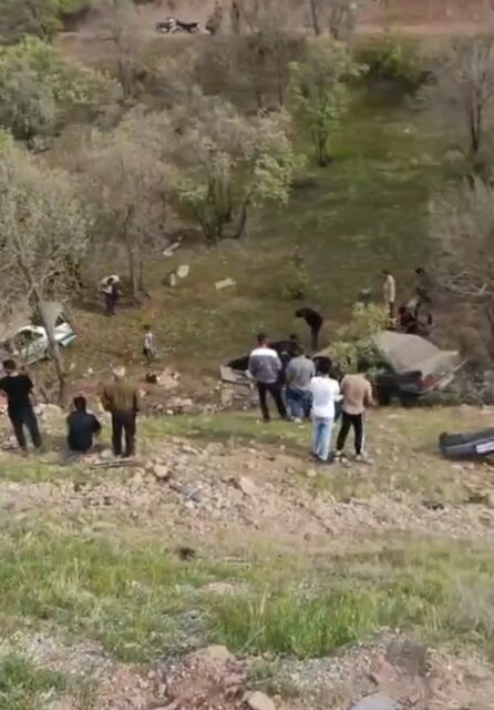 کشته شدن ۳راننده به دنبال واژگونی سه خودرو «شوتی» در جاده یاسوج به اصفهان