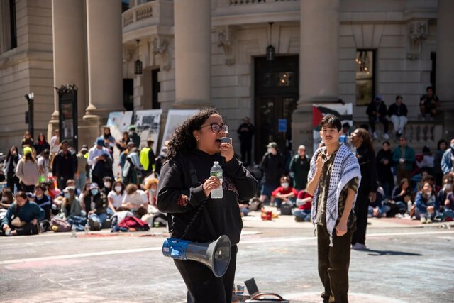 شب ناآرام دانشگاههای آمریکا با بازداشت صدها دانشجوی حامی فلسطین