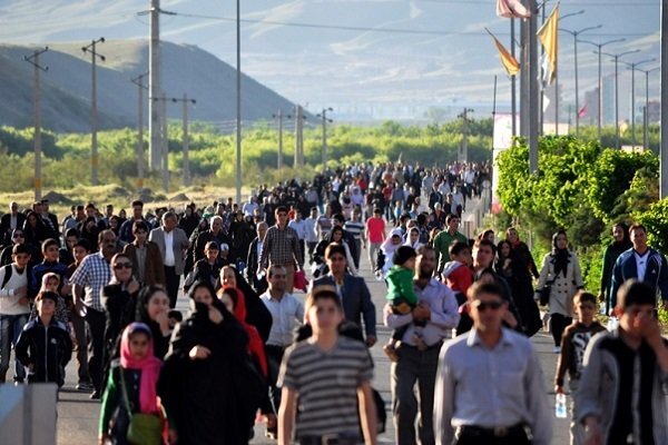 پیاده‌روی بزرگ خانوادگی در بجنورد به مقصد «بش‌قارداش»