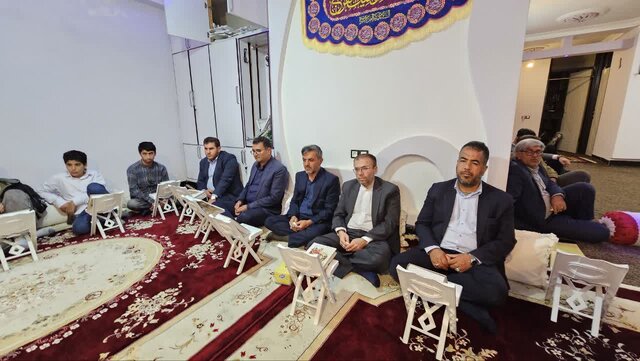 توجه به قرآن، بسیاری از مشکلات امروز ما را حل میکند