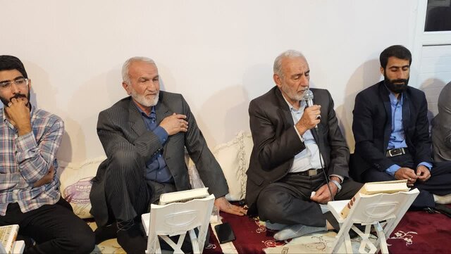 توجه به قرآن، بسیاری از مشکلات امروز ما را حل میکند