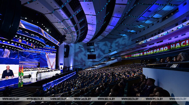 لوکاشنکو: غربیها برای کنترل اوکراین، آن را به معتاد پول و سلاح تبدیل کردهاند