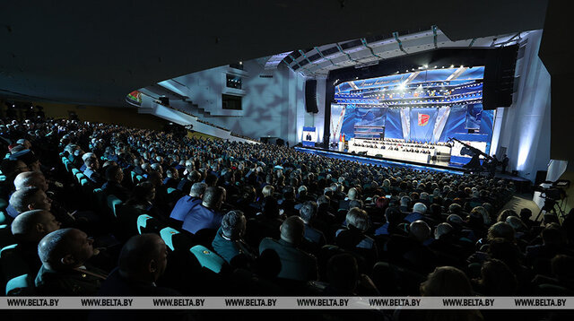 لوکاشنکو: غربیها برای کنترل اوکراین، آن را به معتاد پول و سلاح تبدیل کردهاند