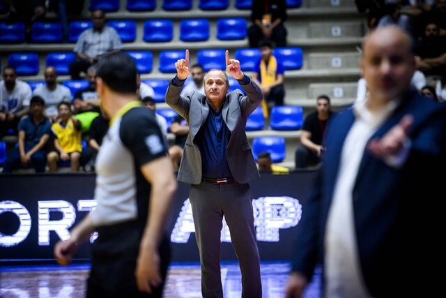 بسکتبال شیراز باید مدعی قهرمانی باشد/ لزوم سرمایهگذاری روی جوانان بومی