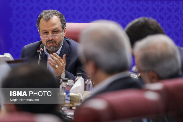 خاندوزی: نباید مدیران را اتوبوسی تغییر دهیم خاندوزی: نباید مدیران را اتوبوسی تغییر دهیم