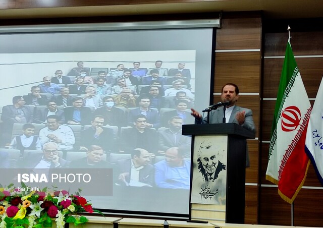 وزیر علوم: صندلی خالی زیادی در دانشگاهها داریم