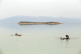  ساحل پرآب دریاچه ارومیه 