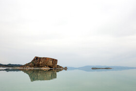  ساحل پرآب دریاچه ارومیه 