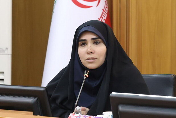 عکس تزئینی است. شهرداری چقدر برق از نیروگاههای خورشیدی در تهران تولید می کند؟