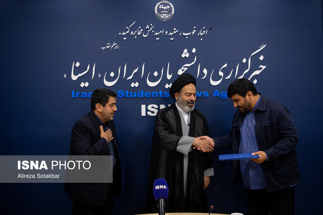 بازدید نماینده ولی فقیه در حج از ایسنا