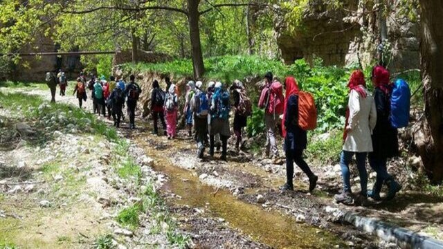 برخورد جدی با تورهای گردشگری غیرمجاز در کردستان