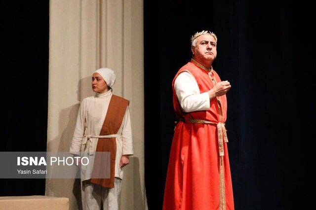 نمایش "سی و یکمین شب اجرای مدهآ "در بندرانزلی روی صحنه رفت
