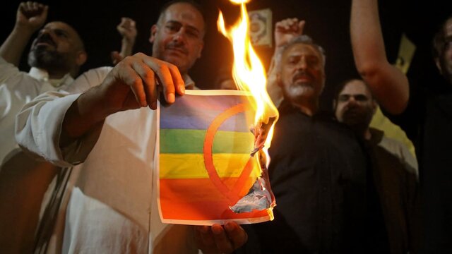اقدام جسورانه پارلمان عراق برای مجازات همجنسگرایان اقدام جسورانه پارلمان عراق برای مجازات همجنسگرایان