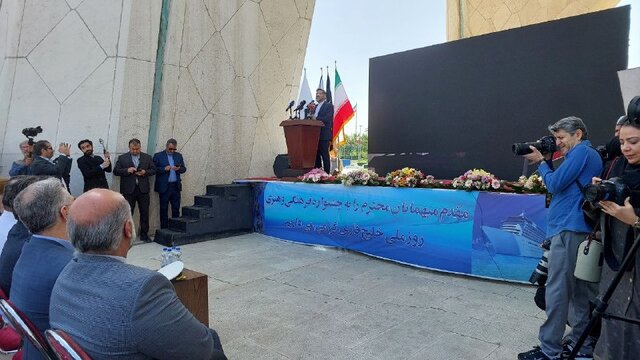 وزیر فرهنگ: با هیچکس درباره «خلیج فارس» اختلاف نظر نداریم