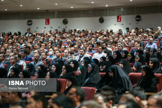 «سه بند محرمانه طرح زلنسکی»، «قانون در کمین املاکیهای متخلّف» و «اتمام انتظار ۲هزار شاکی یک پرونده»