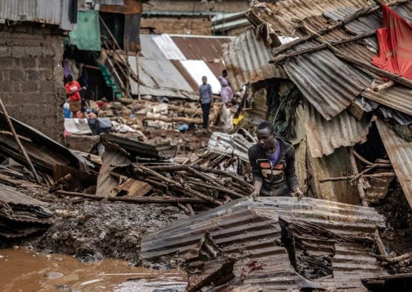 شکستنِ سدی در کنیا؛ ۴۰ جسد تاکنون پیدا شده است