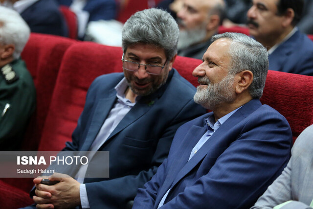 وابستگی اقتصادی اسارت میآورد