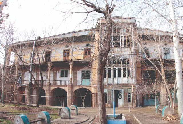 گرند هتل قزوین که از سوی صندوق به مزایده رفته است این استقبال کم برای چیست؟