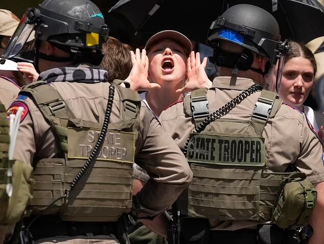 حمایت گروههای حقوق بشری آمریکا از اعتراضات دانشجویان در حمایت از غزه