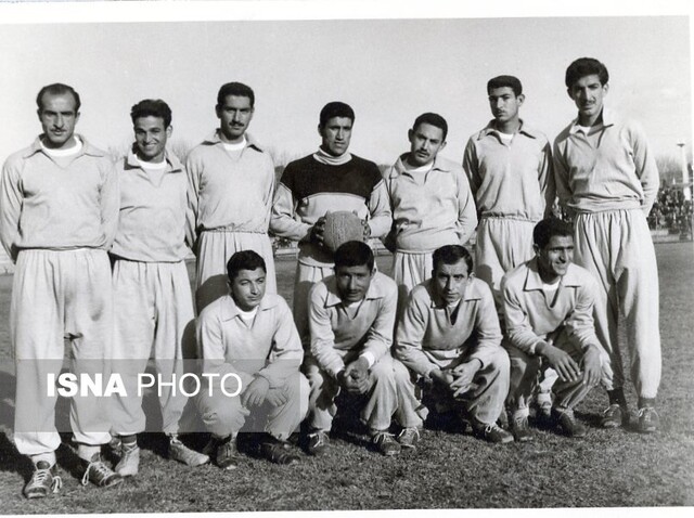 افشای یک توطئه از سوی چند بازیکن تیمملی فوتبال/ پول میدهند و مربی خارجی «درپیت» میآورند