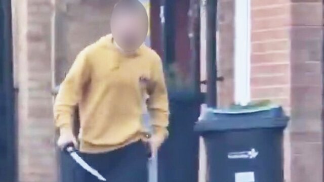 حمله با قمه در لندن؛ مظنون بازداشت شد حمله با قمه در لندن؛ مظنون بازداشت شد