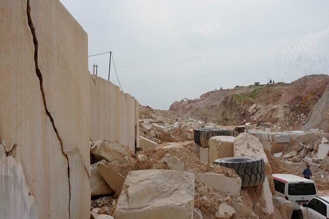 لرستان گنجینه سنگهای تزئینی