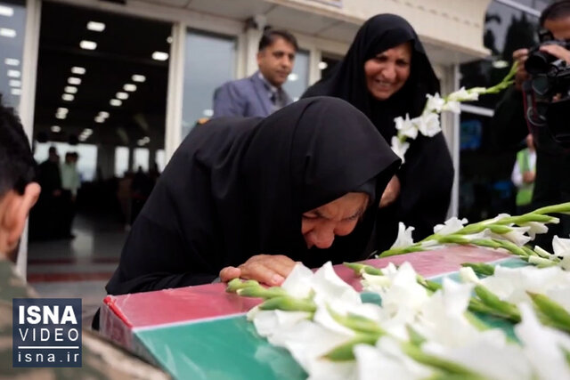 ویدیو/ بازگشت پیکر شهید دفاع مقدس پس از ۳۶ سال انتظار به آغوش خانواده‌