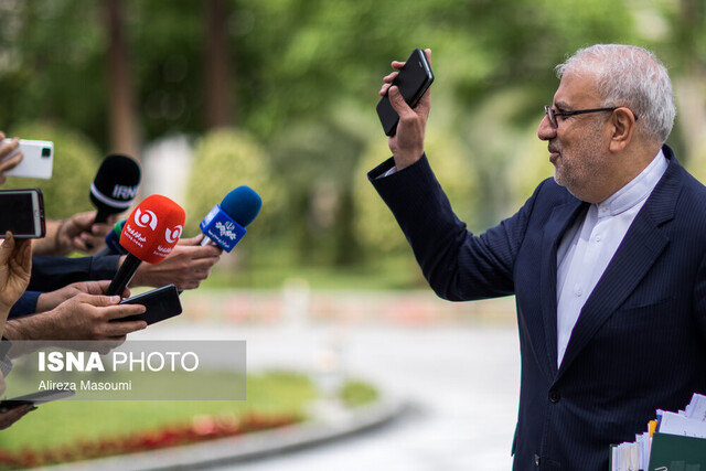 افزایش ۴۶ درصدی استفاده از کارت سوخت شخصی در پمپهای بنزین افزایش ۴۶ درصدی استفاده از کارت سوخت شخصی در پمپهای بنزین