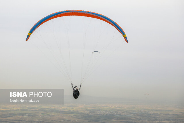 پرواز با بالهای برزنتی!