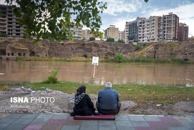 عکس تزئینی است اتراق در حاشیه رودخانهها ممنوع!