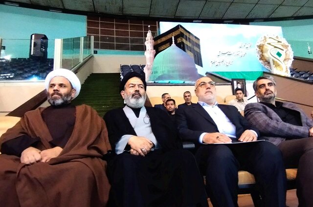 گردهمایی بزرگ حجاج در استادیوم آزادی آغاز شد